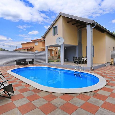 סבטי פיליפ אי ג'קוב Holiday Home Lucija מראה חיצוני תמונה