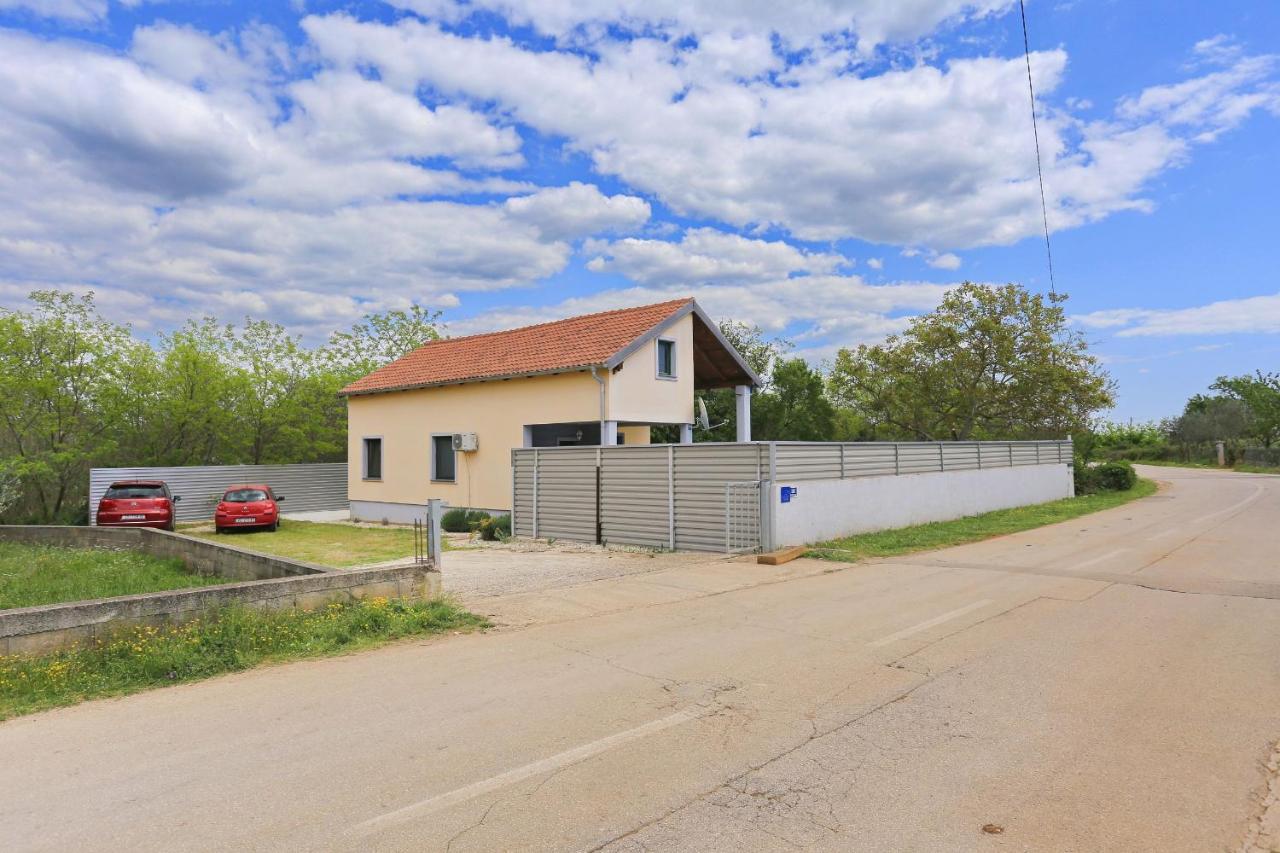 סבטי פיליפ אי ג'קוב Holiday Home Lucija מראה חיצוני תמונה